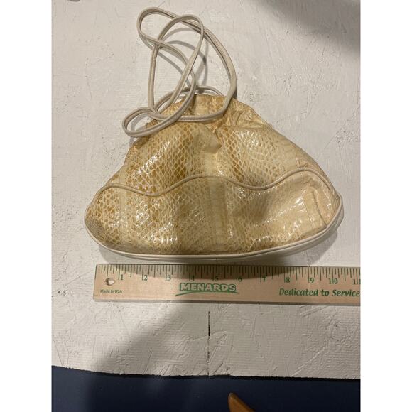 Rappi Vintage Ivory Crocodile Leather Crossbody Bag – Timeless Elegance - Picture 6 of 7